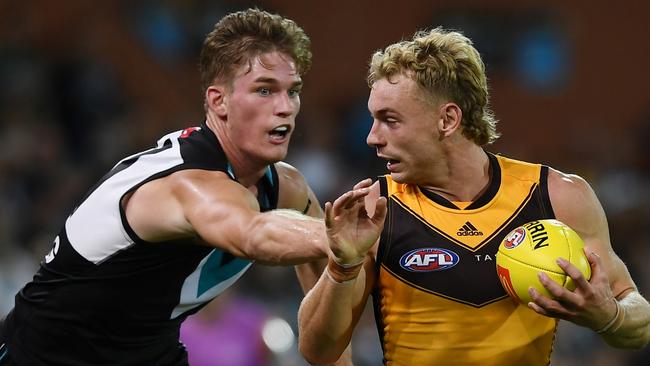 ADELAIDE, AUSTRALIA – MARCH 26: James Worpel of the Hawks competes with Sam Skinner of Port Adelaide during the round two AFL match between the Port Adelaide Power and the Hawthorn Hawks at Adelaide Oval on March 26, 2022 in Adelaide, Australia. (Photo by Mark Brake/Getty Images)