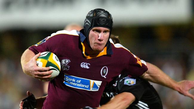 10 Apr 2004 John Roe of the Reds in action. Reds vs. Stormers super 12 at Ballymore. picDarren/England sport rugby union.