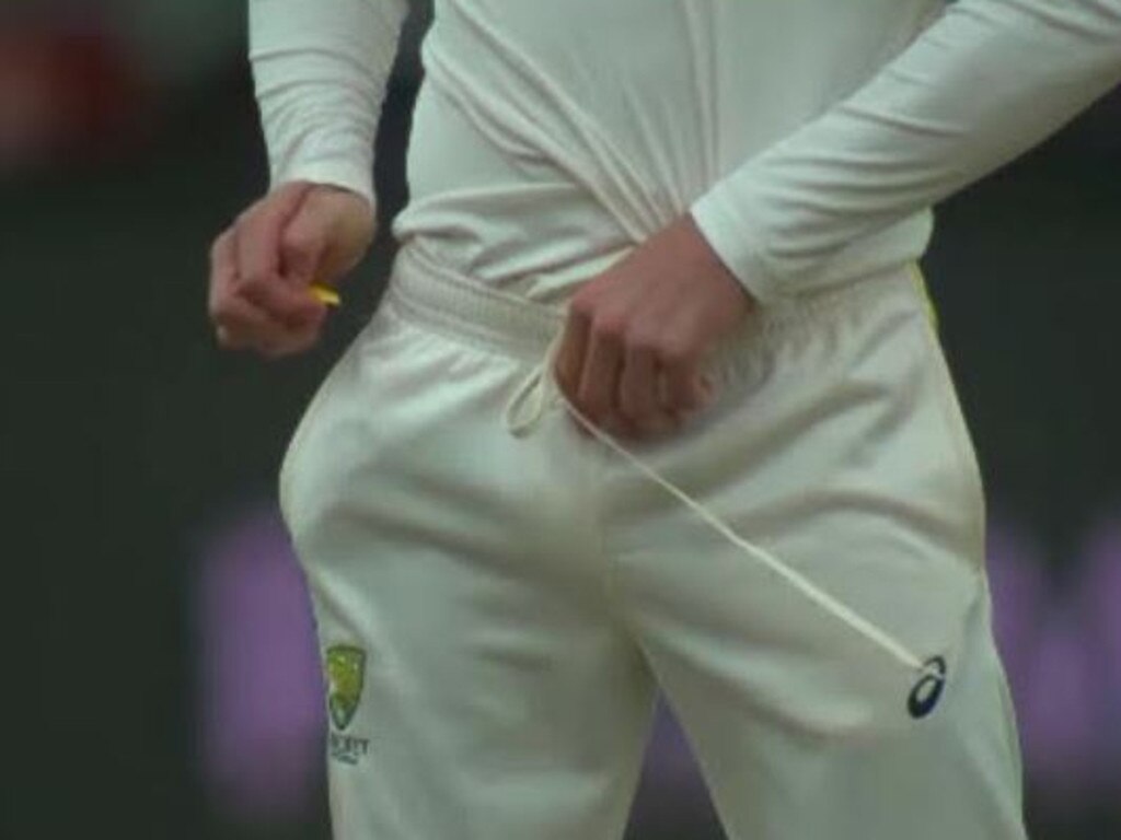 Footage showing Cameron Bancroft trying to hide the evidence.