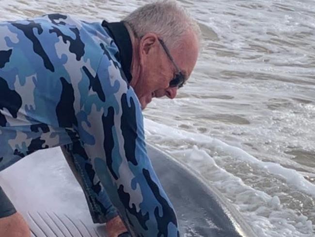 Man’s ‘innocent’ beach photo sparks tense social media split