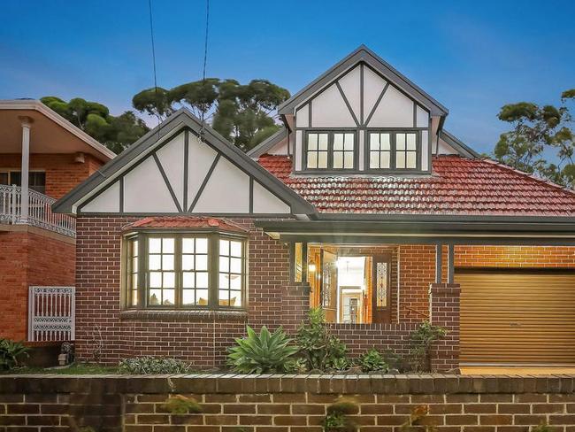 31 Benjamin Street, Bexley North, sold for $1,912,000 in April 2023