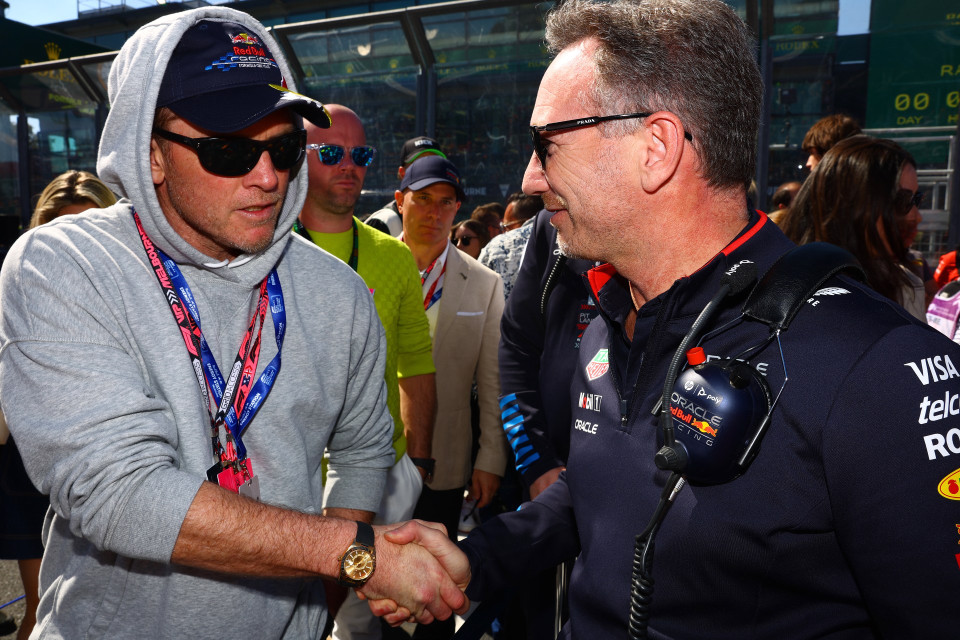 <p><em>Image credit: Getty Images</em></p><p>&nbsp;</p><p>Christian Horner and Sam Worthington</p>