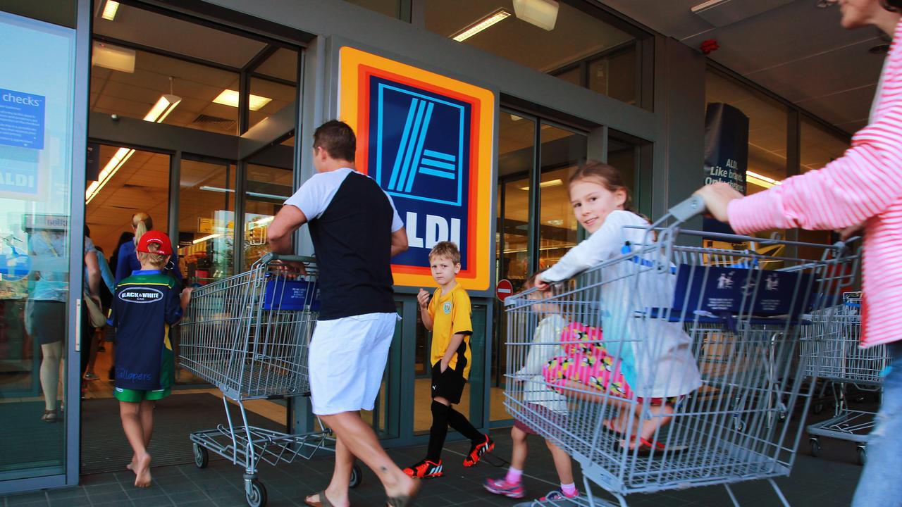 Keen shoppers line up outside Aldi. Photo: Claudia Baxter