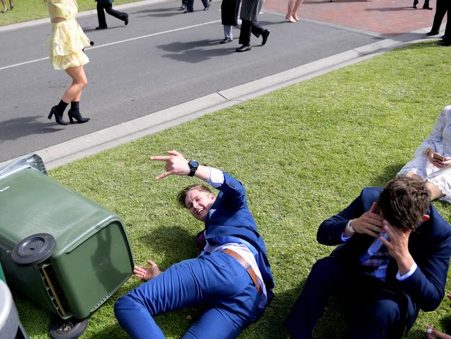 Melbourne Cup 2017 Drunken Antics Begin At Flemington Photos The Courier Mail 