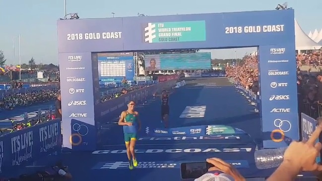 Moment Ash Gentle wins ITU grand final.