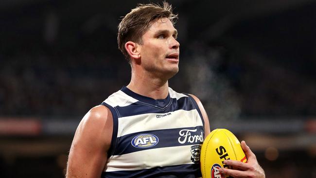 GEELONG, AUSTRALIA - JULY 15: Tom Hawkins of the Cats prepares to kick a goal during the round 18 AFL match between Geelong Cats and Essendon Bombers at GMHBA Stadium, on July 15, 2023, in Geelong, Australia. (Photo by Kelly Defina/Getty Images)