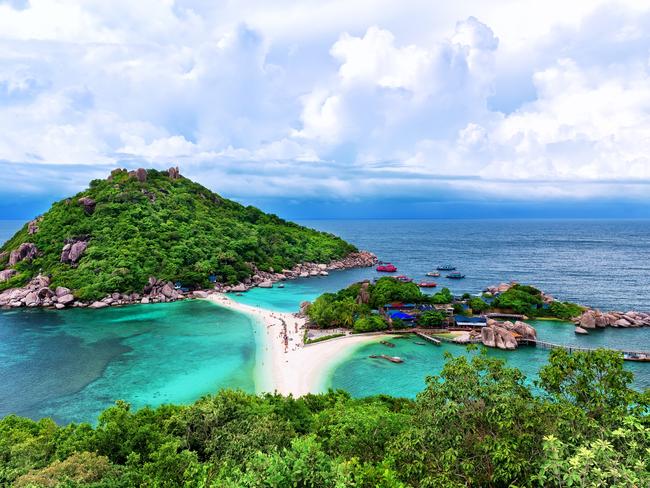 The white sand beach of Nan Yuan Island, an eight-minute drive from Koh Tao, is one district that hides a macabre secret. Picture: iStock