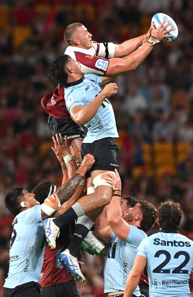 Reds’ Josh Canham and Waratahs’ Rob Leota contest a lineout. Picture: Getty Images