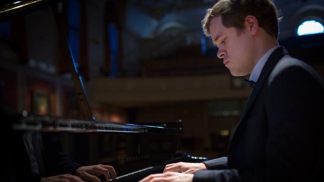 British pianist Benjamin Grosvenor has recorded Chopin’s two piano concertos.