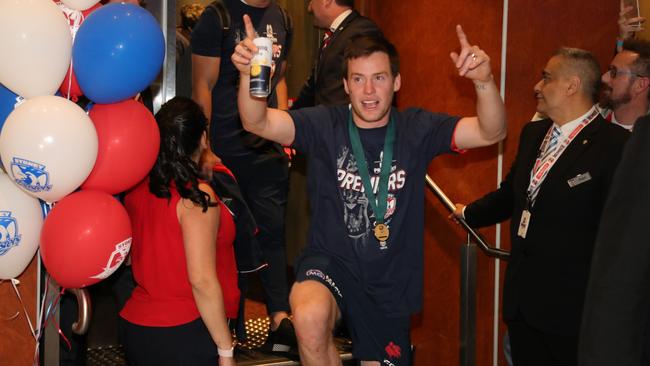 Luke Keary enters Easts Club to a hero’s welcome. Picture: TNV