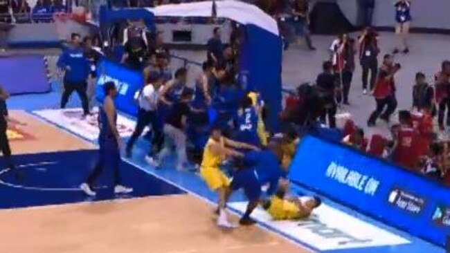 Cadee rips the Philippines bench player off Sobey