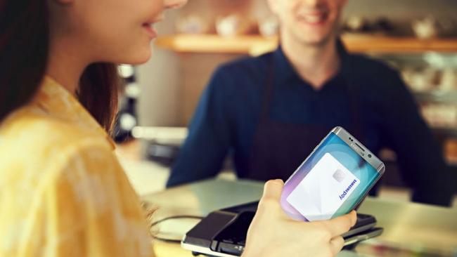 Samsung will add a loyalty card feature to its Samsung Pay app in Australia, beating Apple and Google.