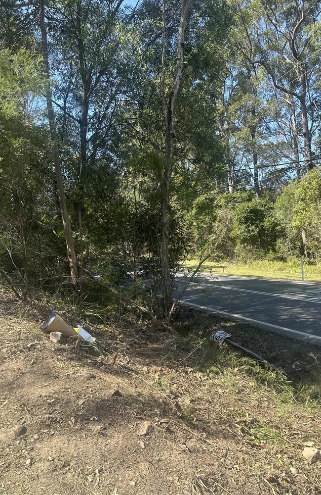 Fatal single vehicle car crash at Bonogin in the Gold Coast hinterland ...