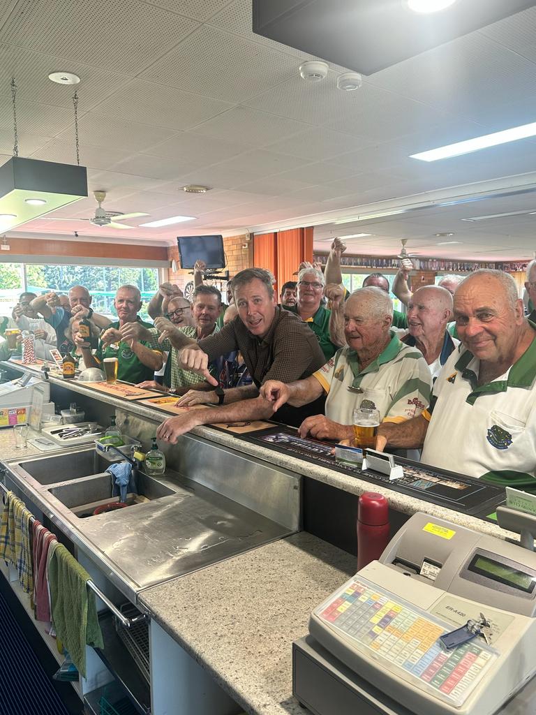 Groom MP Garth Hamilton and members of the Toowoomba Bowls Club.