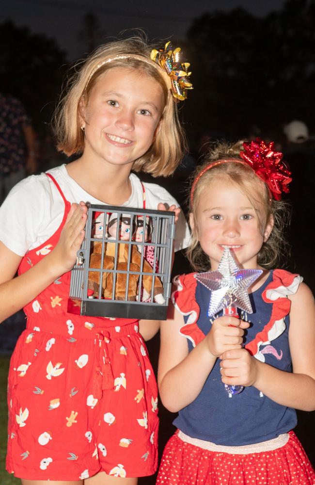 Payton and Arabella Roderique at Habana Carols Under the Stars 2023. Saturday 23 December 2023 Picture:Michaela Harlow