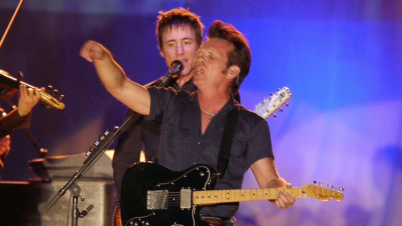 John Mellencamp has told a recent audience to “shut the f**k up mid-show”.