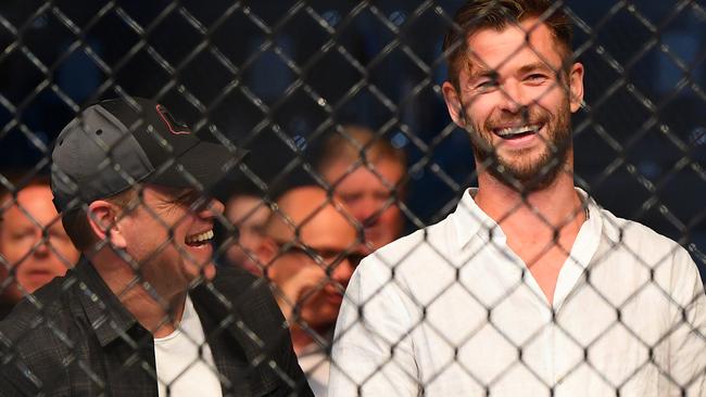 The Hollywood heavyweights shared a laugh ringside. Picture: Quinn Rooney/Getty Images