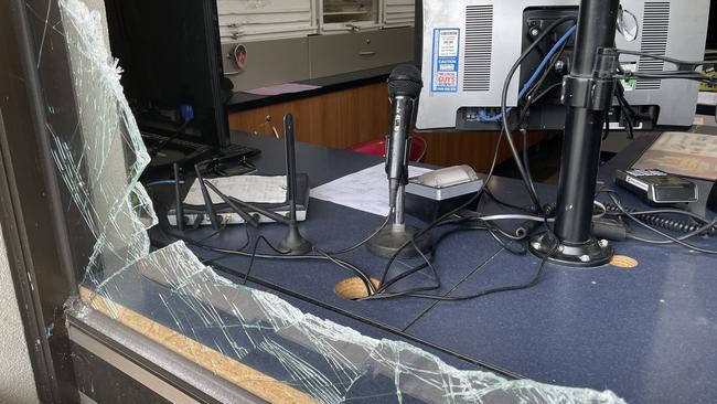 A group of teens used a hammer to smash into five Mornington Peninsula service stations, including the Red Hill United on Arthurs Seat Rd. Picture: Lucy Callander