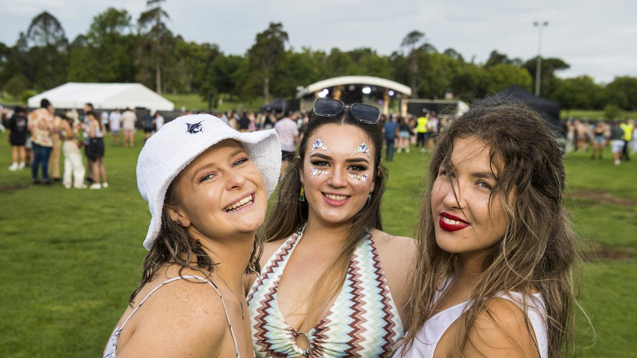 At The Backyard Series are (from left) Jacqueline Jones, Jaki Harvey and Melodie Sullivan in Queens Park, Saturday, November 6, 2021. Picture: Kevin Farmer