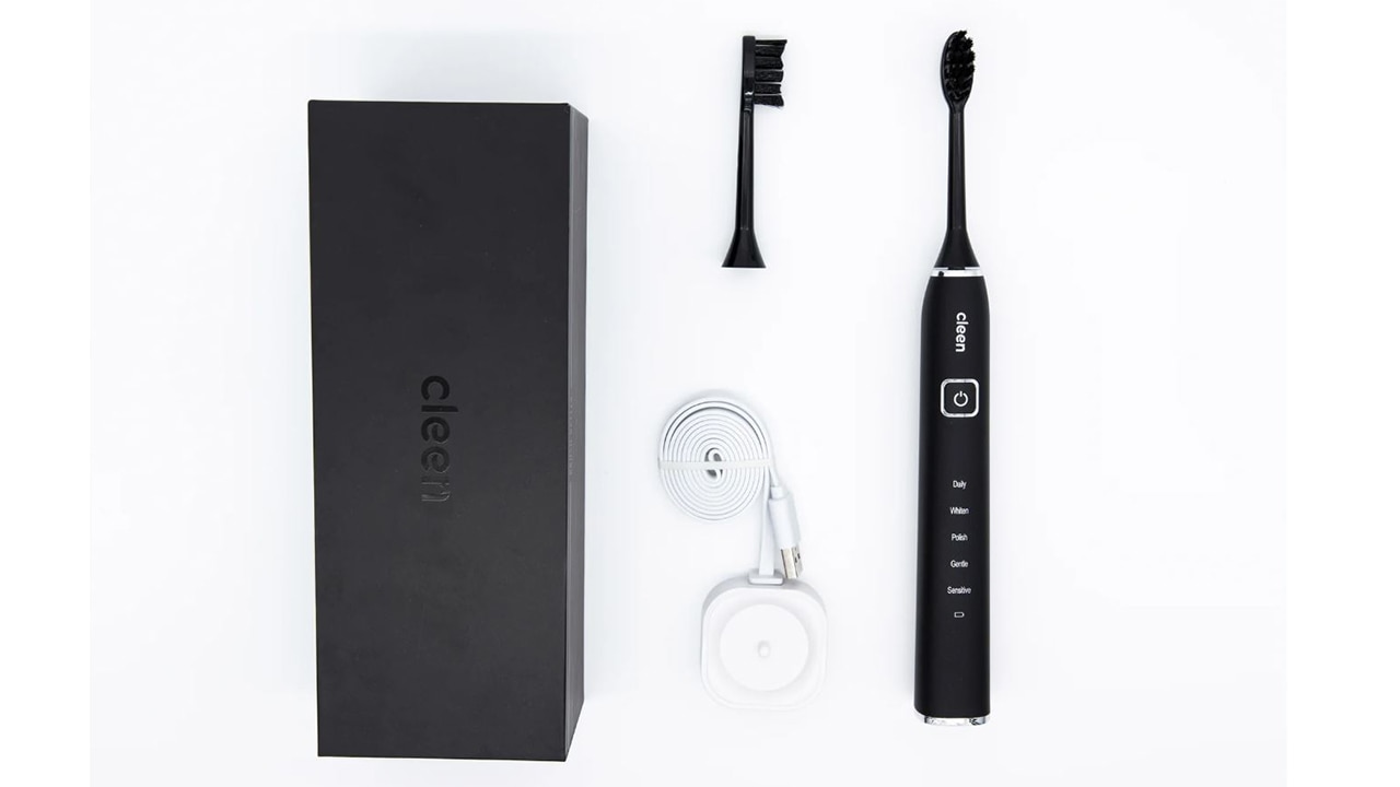 Cleen LiTMUS LAB Smart Sonic Toothbrush. Picture: Cleen