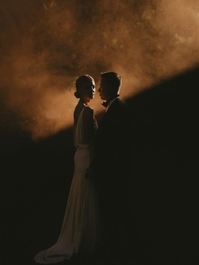 The Top 50 Wedding Photos of 2016 Curated by Junebug Weddings. Nearly 9,000 photos were submitted by photographers from 50 different countries to produce this year’s stunning collection of 50 images. Australian photographer Dan O'Day - Dan O'Day Photography