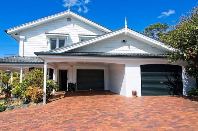51 Curtis St, East Toowoomba, is for sale.