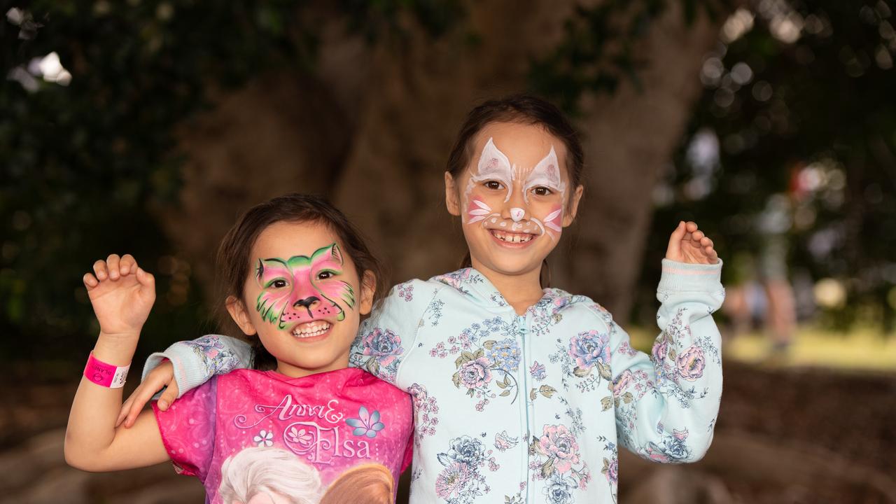 Mai (5) and Quynh (7) Garson at the Cork and Fork festival on the waterfront Putney on Sunday May 19 2019. (AAP IMAGE / MONIQUE HARMER)