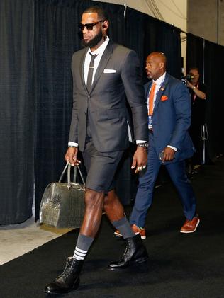 Best and worst dressed: ESPY fashion, LeBron James short suit trend out ...