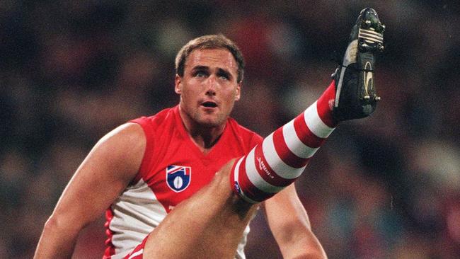 Tony Lockett was expected to join Collingwood or Richmond but instead headed to Sydney.