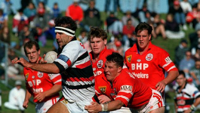 Peter Gill playing with the Gold Coast in 1995. Sport / Rugby League / Action