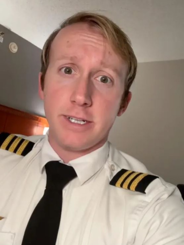 Pilot reveals real reason why you're supposed to switch off your phone. Picture: TikTok/perchpoin