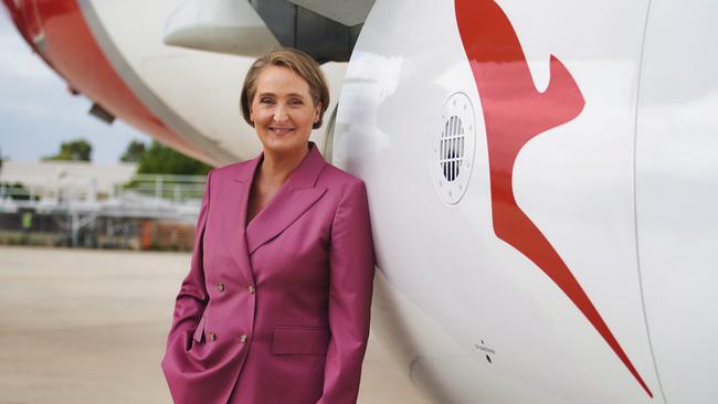 MELBOURNE AUSTRALIA - NewsWire Photos FEBRUARY 27, 2025: Vanessa Hudson the Chief Executive Officer (CEO) of Qantas Airways gives a press conference in  MelbournePicture: NewsWire / Luis Enrique Ascui