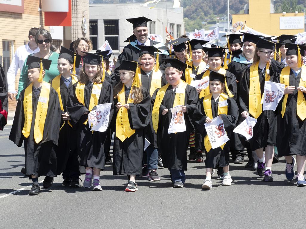 utas graduation gowns