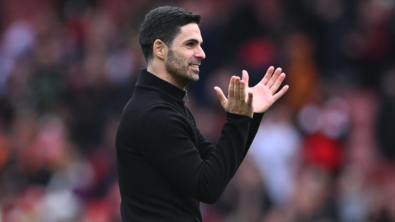 Mikel Arteta đưa Arsenal tiến gần đến chức vô địch Premier League đầu tiên kể từ năm 2004. (Ảnh của JUSTIN TALLIS / AFP)