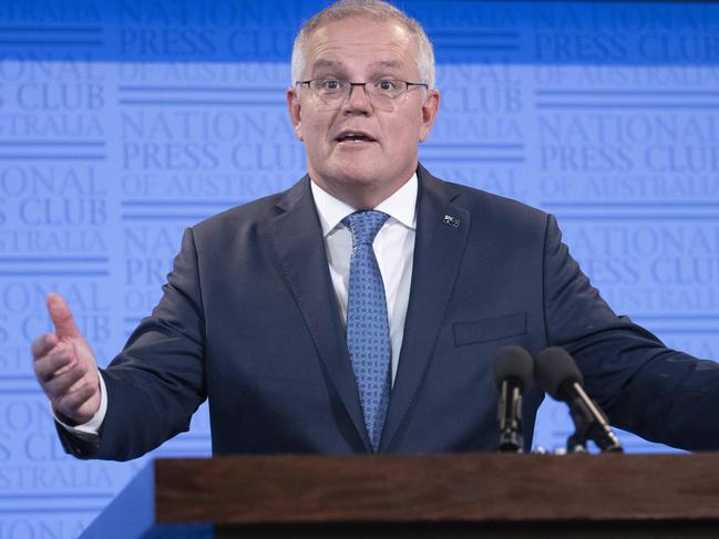 Prime Minister Scott Morrison said Craig Kelly was doing a ‘great job’ but urged Australians to ignore his Facebook. Picture: NCA NewsWire / Gary Ramage