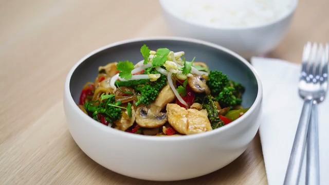 Basic chicken and vegetable stir-fry