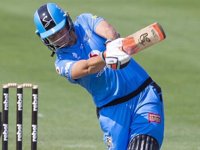 Strikers opening batter Sophie Devine in action in 2019. Picture: AAP Image / Craig Golding