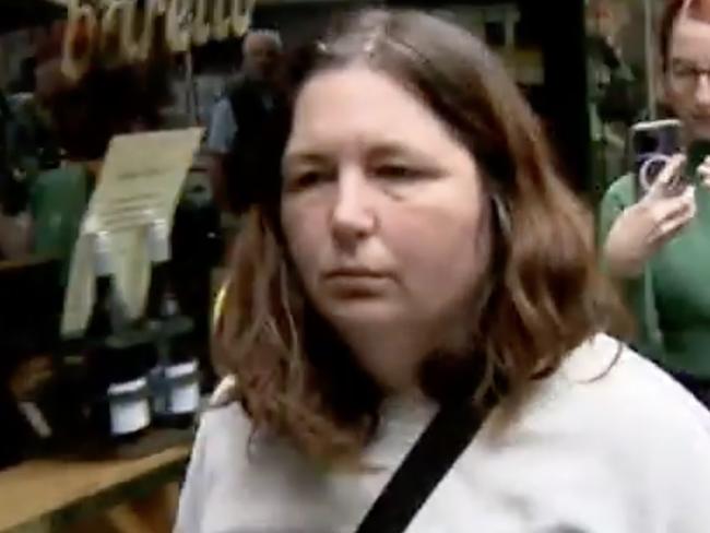 Erin Patterson visits lawyers, one month after deadly mushroom meal.