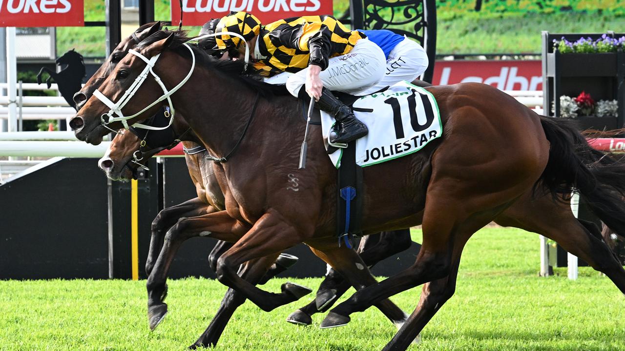 Joliestar denies local fairytale in Kingsford Smith heart-stopper