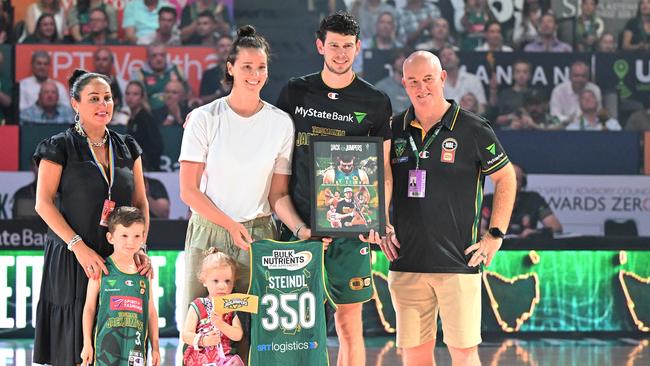 Clint Steindl celebrated his 350th NBL game. Photo: Steve Bell/Getty Images.