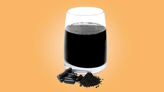 There are some adverse effects of using detox charcoal.