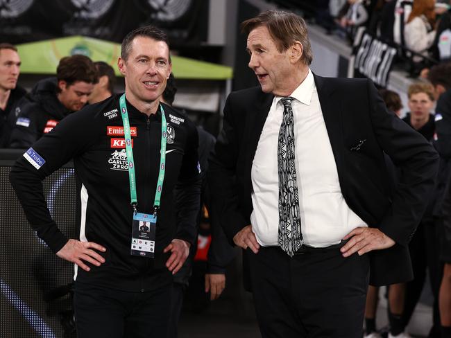 Browne chats to Collingwood coach Craig McRae. Picture: Michael Klein