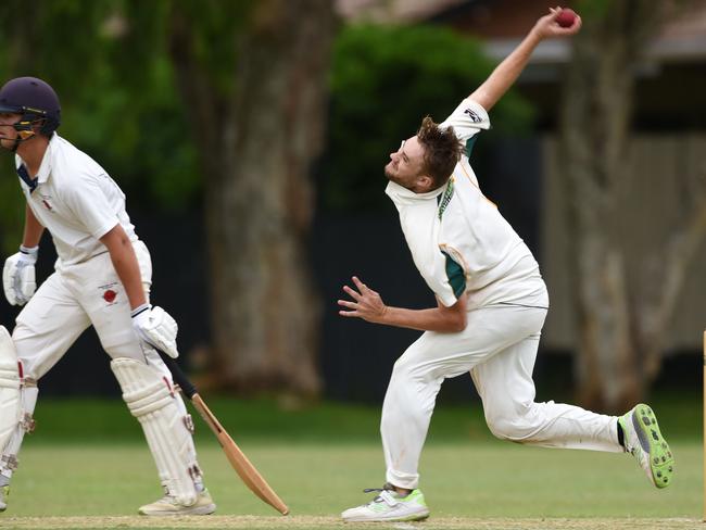 Queens fast bowler Blake Chapman. Picture: Steve Holland