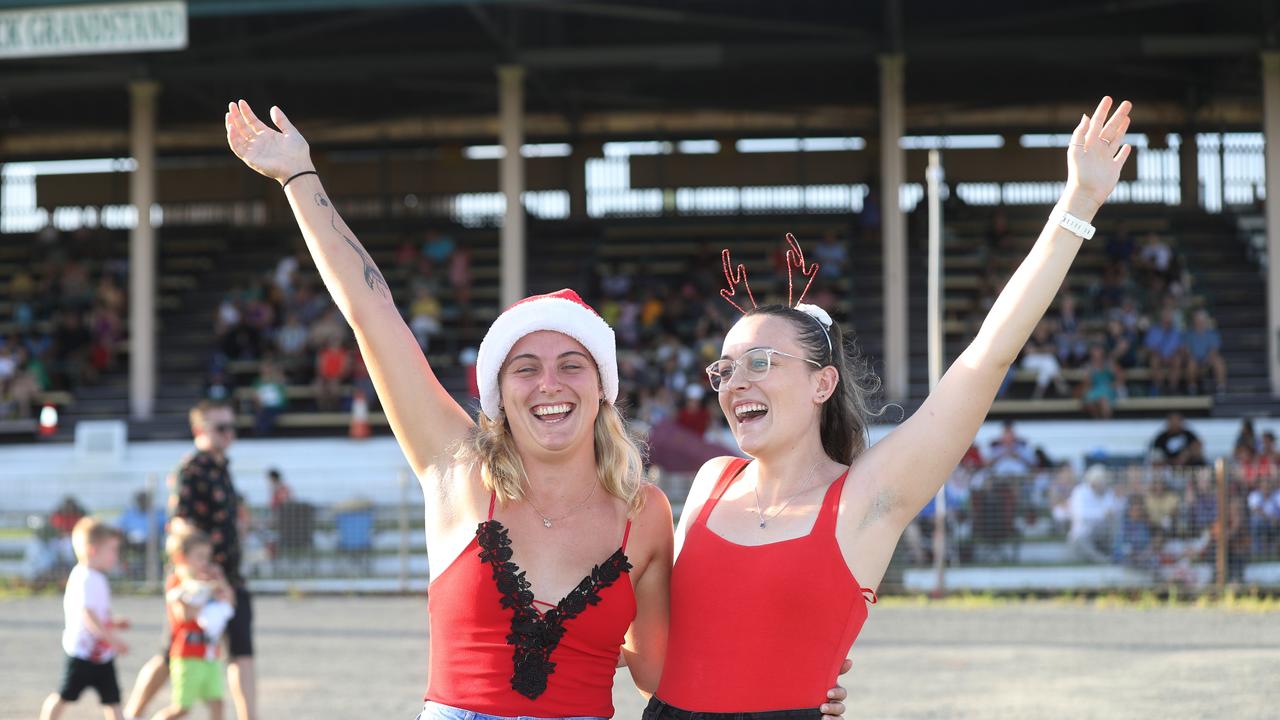 Cairns Christmas carols gallery Family photos from Joy to the World