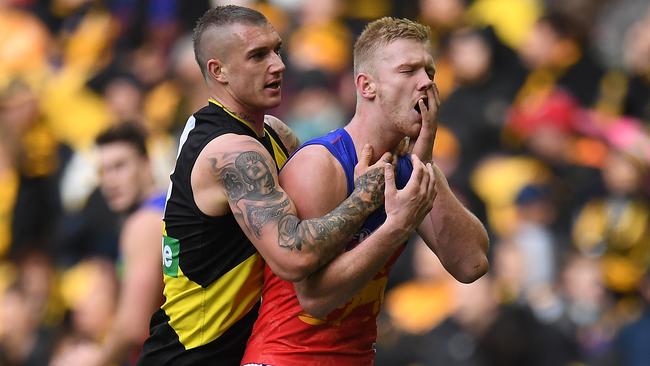 Dustin Martin gets to know Nick Robertson in Round 17.