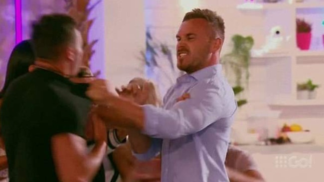 It's fight time on Love Island.