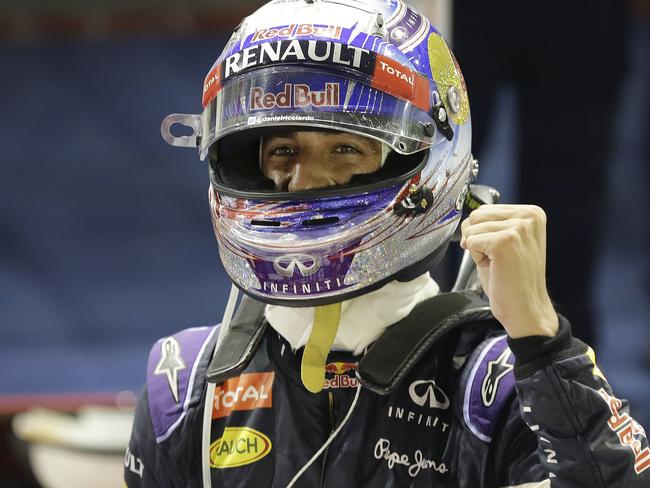 singapore-f1-results-2015-daniel-ricciardo-second-sebastian-vettel