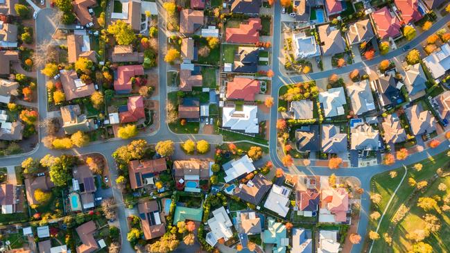 David Crisafulli says he will move to unlock 10,000 new homes to address homelessness in Queensland.