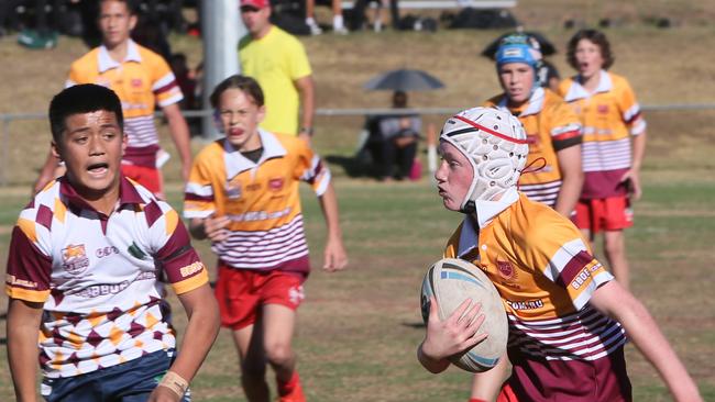 Year 7 schoolboy rugby league grand final between Forest Lake SHS and Palm Beach Currumbin. Palm Beach No 3 Tyler Small on attack Tuesday, August 20th, 2019. (AAP Image/Richard Waugh)