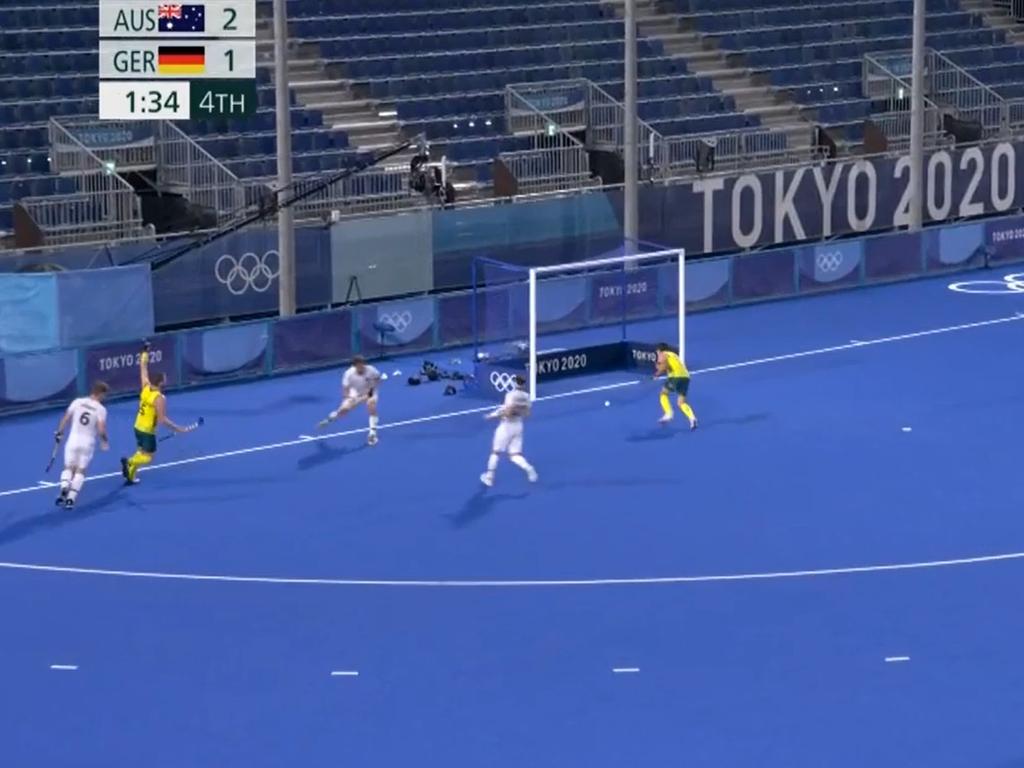 Australia scored with an open net. Photo: Channel 7.